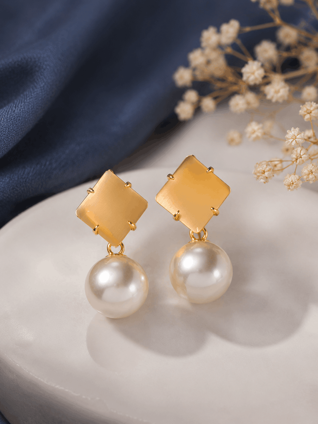 Stone Pearl Earring